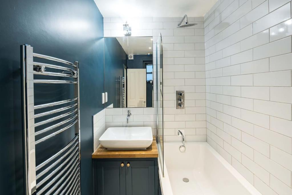 Superb Retreat Central Next Tube Londres Exterior foto